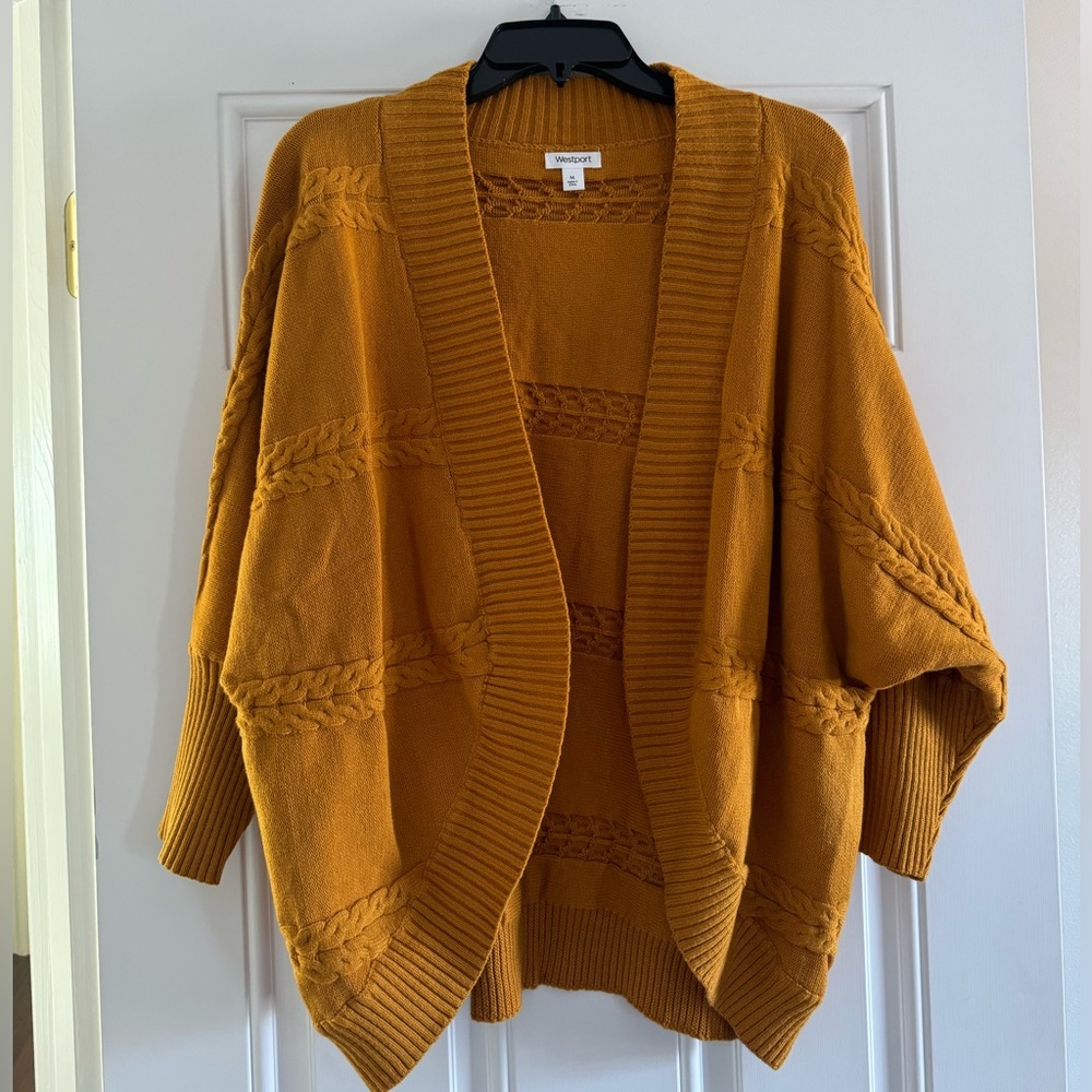 Westport shrug sweater 3/4 sleeves, size M, NEVER WORN